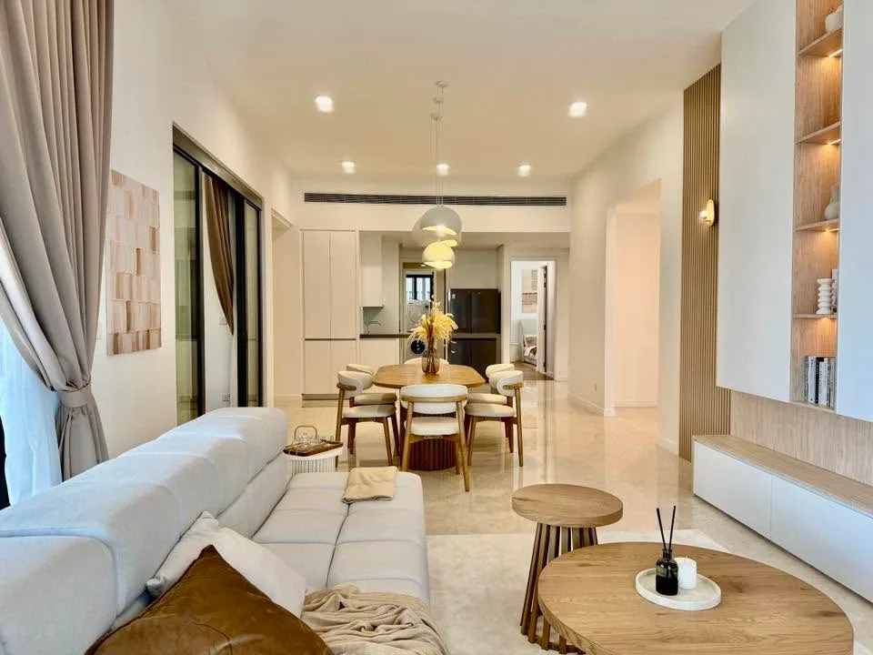 ASTAKA — Rare Designer Unit | High Floor | Move-In Ready, Bukit Senyum, Johor Bahru (3/5)